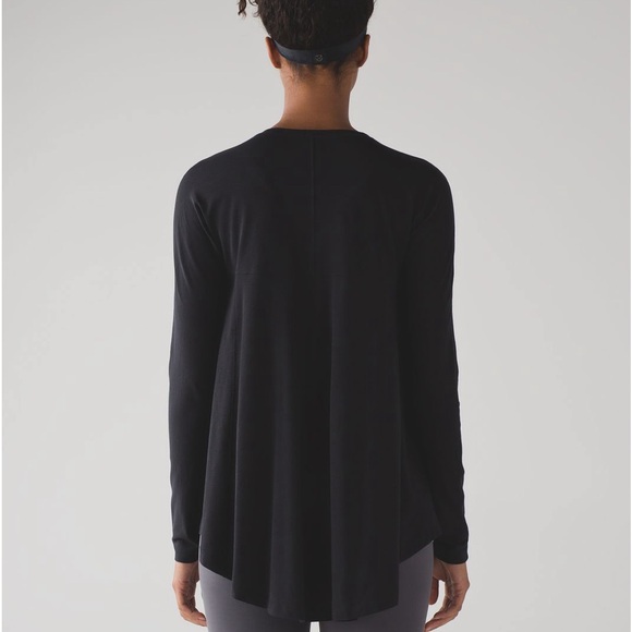 LULULEMON • Acadia Black Long Sleeve Top • M/L - Picture 2 of 7